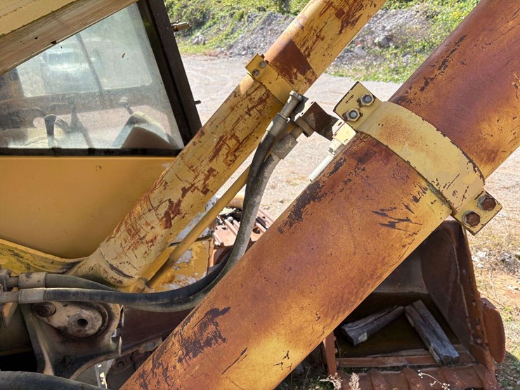 1998-caterpillar-375l-image-32