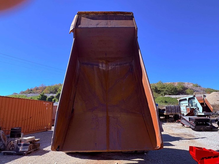 1981-caterpillar-773b-image-36