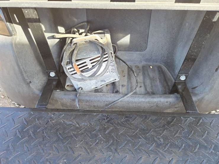 2012-club-car-precedent-golf-cart-image-10