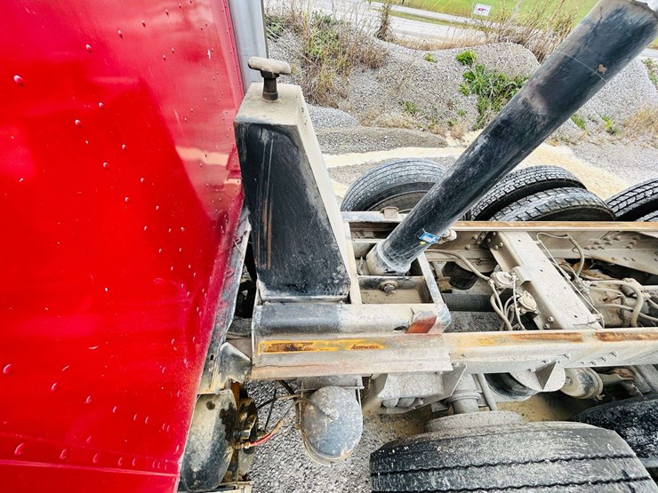 1997-international-paystar-5000-image-98