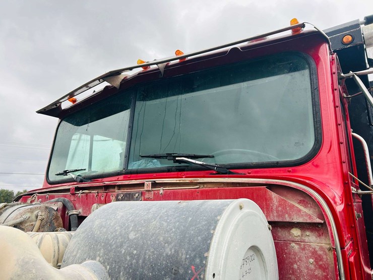 1997-international-paystar-5000-image-36