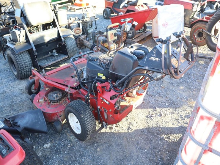 exmark-turf-tracer-walk-behind-mower-image-6