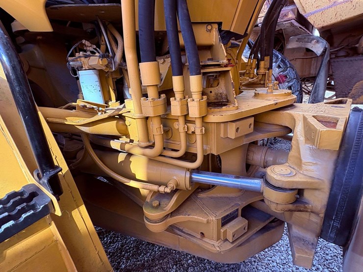 2007-caterpillar-740-image-18