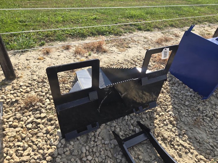 #5890-•-new-40"-skid-steer-tree-spade-image-3