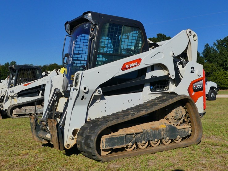 2023-bobcat-t770-image-1