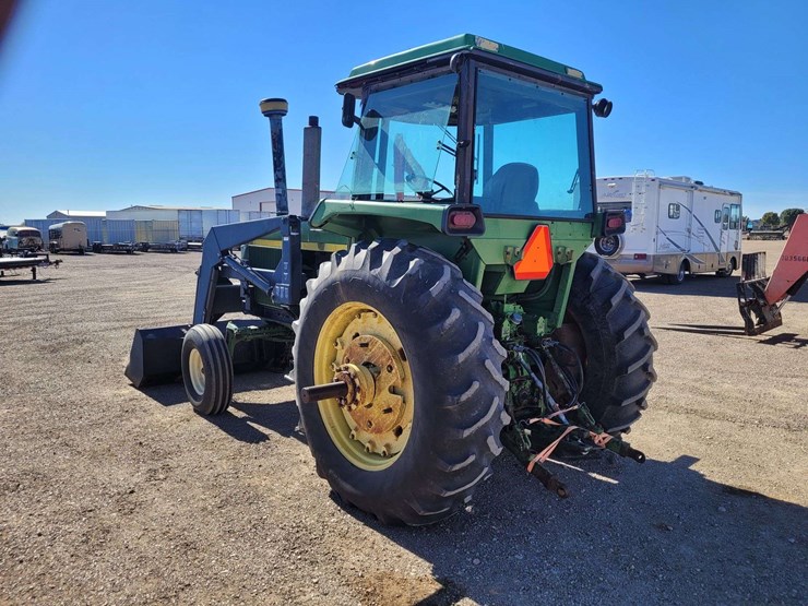 john-deere-4430-image-6