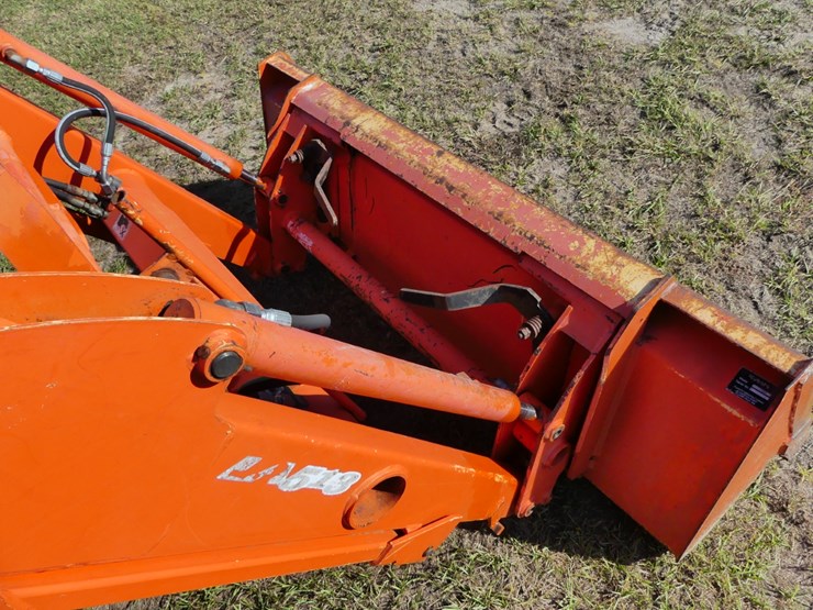 2005-kubota-l3130-image-12
