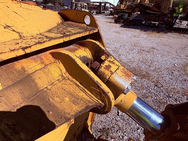 cat-semi-u-push-blade-image-28