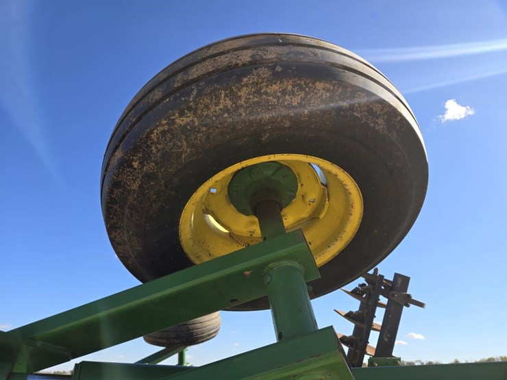 john-deere-637-image-26