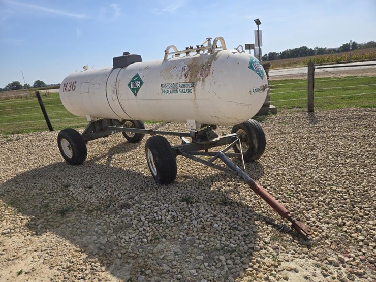 #5839-•-tank-on-running-gear-image-1