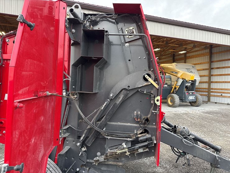 massey-ferguson-1745-image-5