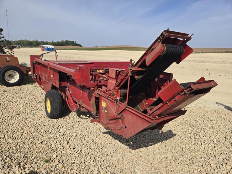 new-holland-315-image-8