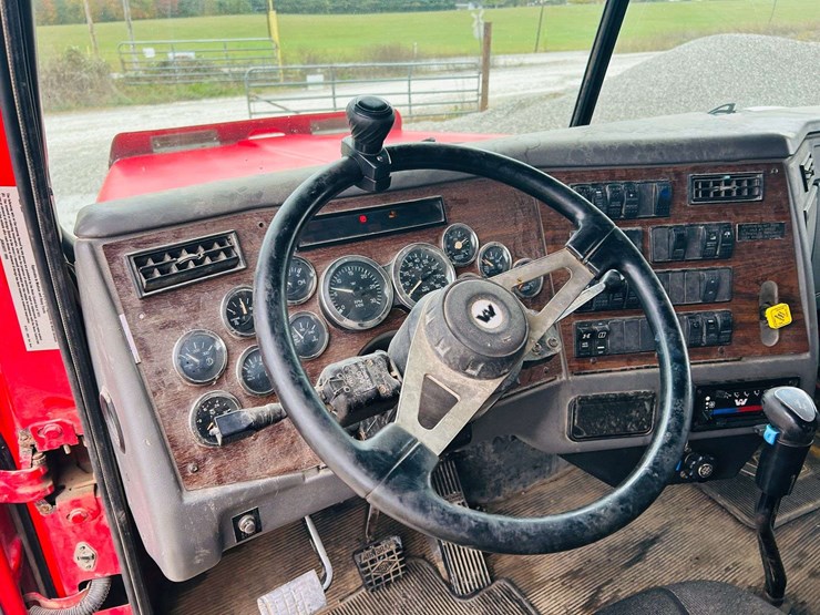 1999-western-star-4964fx-image-94
