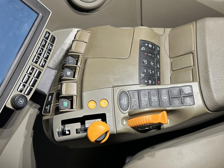 2022-john-deere-9r-590-image-52