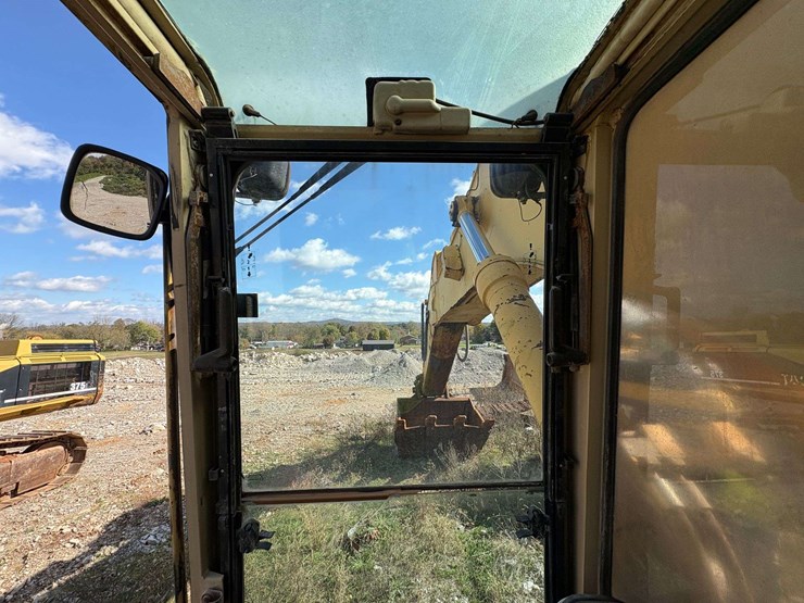 1995-caterpillar-375l-image-66