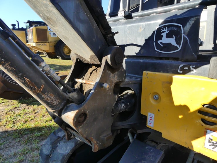 2023-deere-17g-image-12