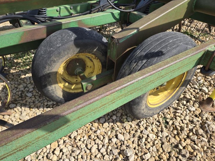 33-john-deere-33-image-7