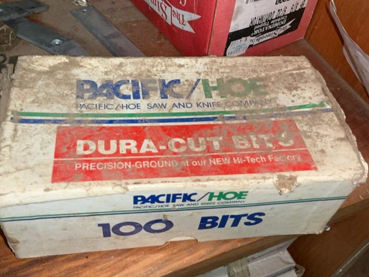 #753-•-grinder-stones,-spider-gauge,-bearings-and-miscellaneous-parts-image-34