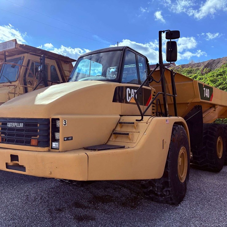 2007 CATERPILLAR 740