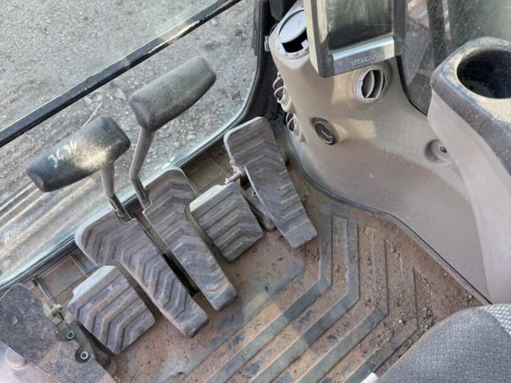 2010-volvo-ec210cl-image-9