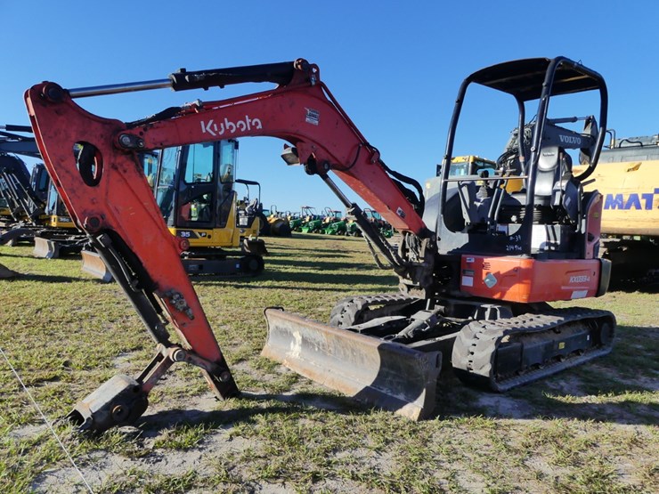 2021-kubota-kx033-4-image-1