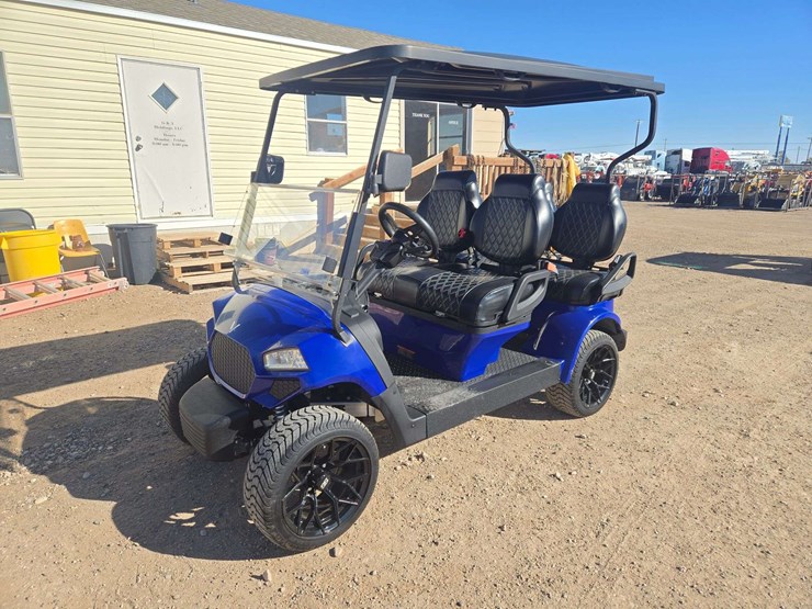 2024-gussi-italia-vivid-ev-peak-4f-lithium-golf-cart-image-1