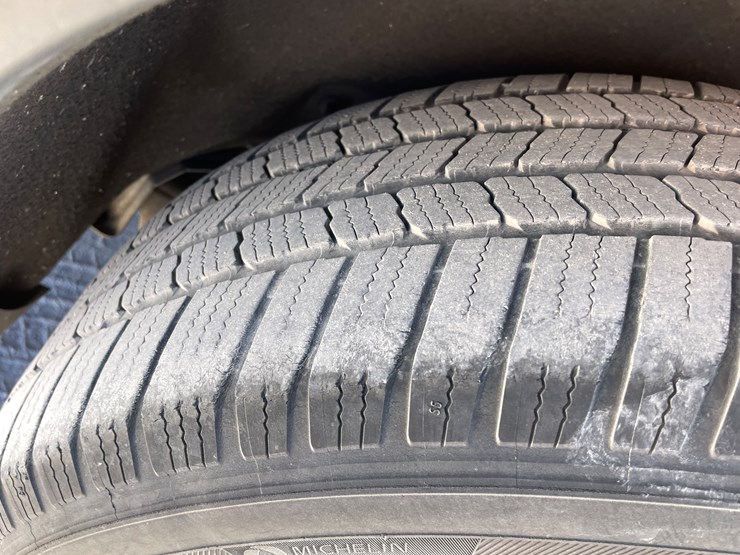 2010-volvo-xc90-image-10