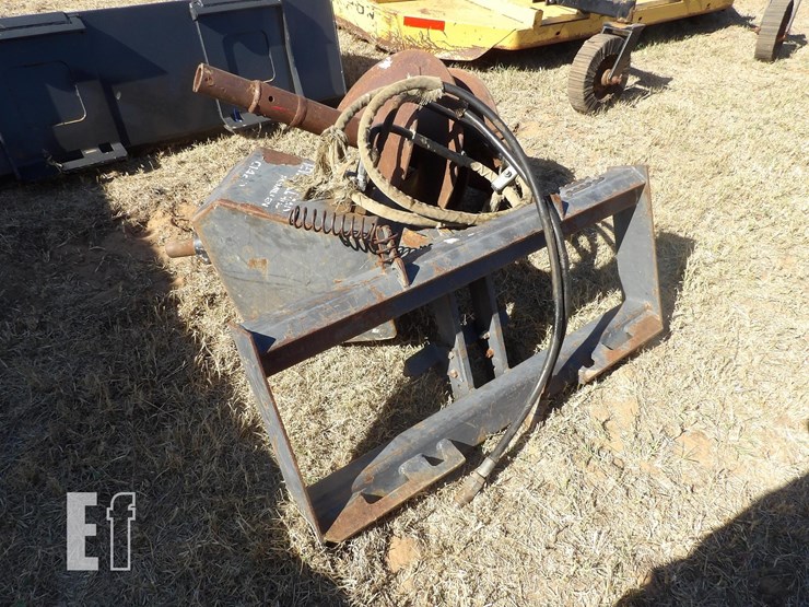 new-holland-post-hole-digger-image-2