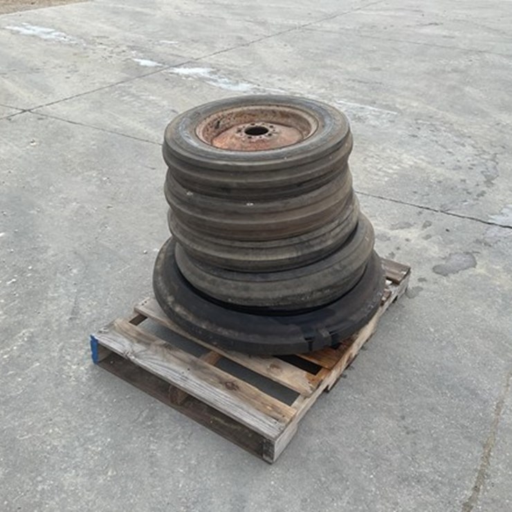 #74 • Goodyear Tires & Rims