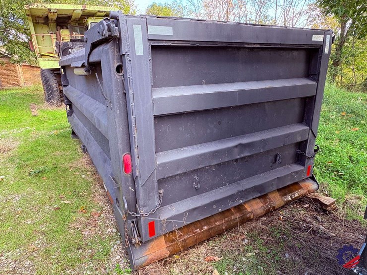 16'-dump-body-with-high-lift-gate-image-3