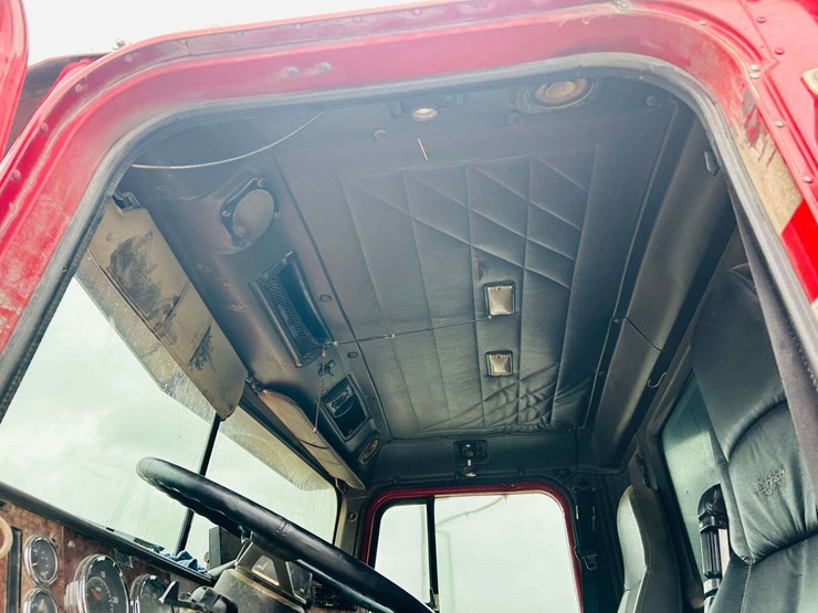 1997-international-paystar-5000-image-78