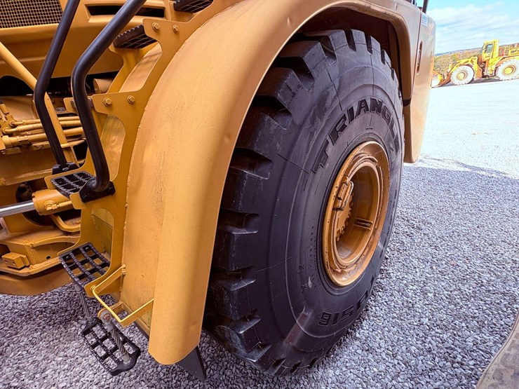 2007-caterpillar-740-image-14