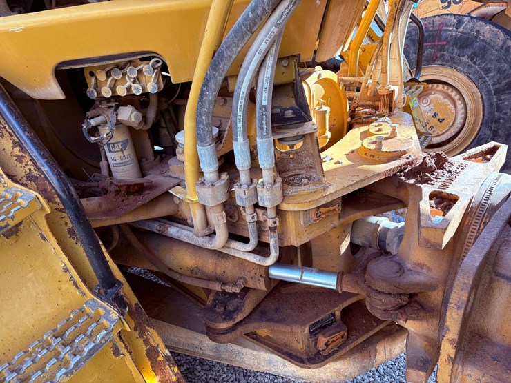 2007-caterpillar-740-image-18