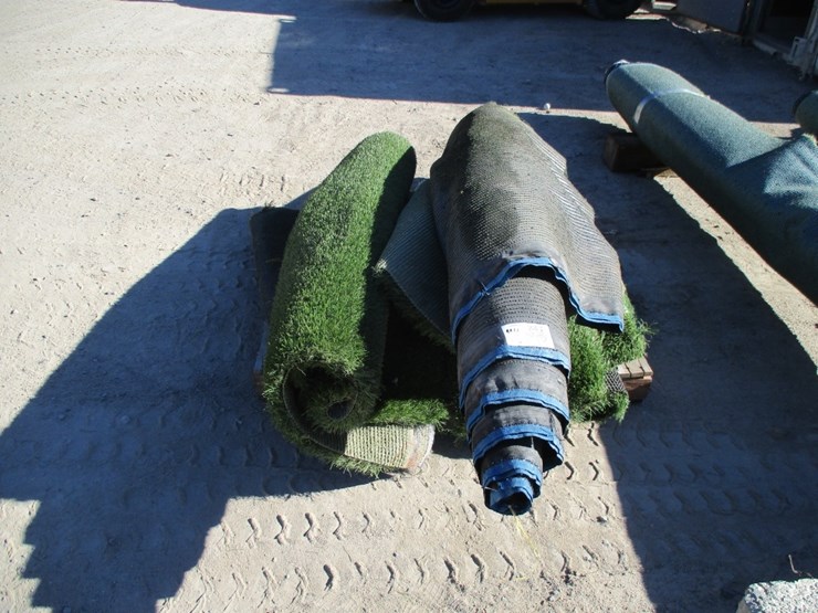 lot-of-various-size-artificial-turf-image-1