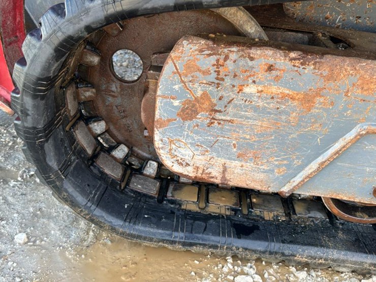 2018-takeuchi-tl8-image-15