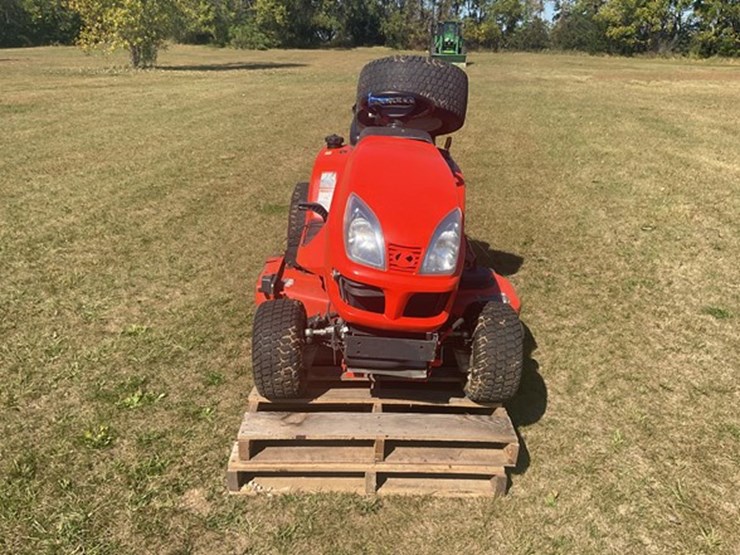 #42-•-2005-kubota-gr2000g-lawn-mower-image-8