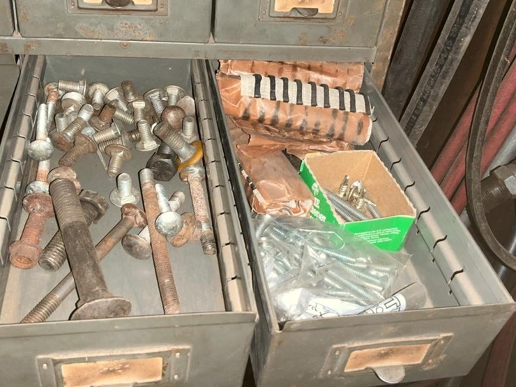 #770-•-parts-rack-of-nuts,-bolts,-washers-and-more-image-15