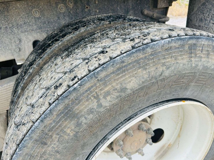 1997-international-paystar-5000-image-15