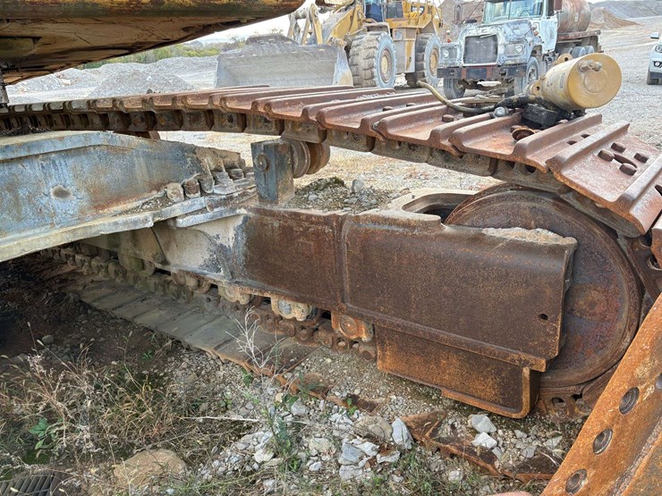 1998-caterpillar-375l-image-9