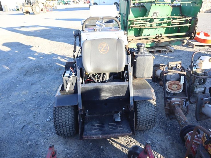 z-spray-stand-on-aerator-image-7