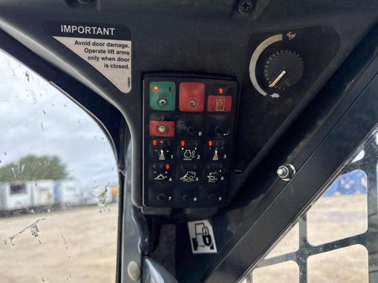 2019-deere-331g-image-35