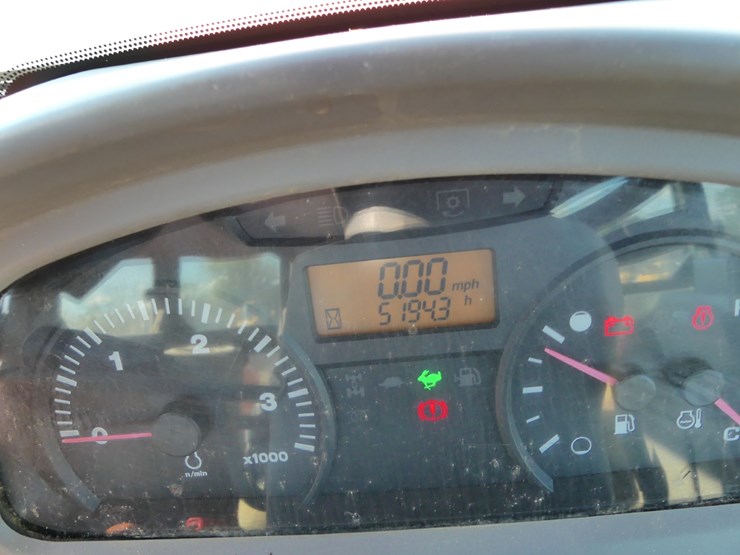 2009-kubota-m108s-image-15