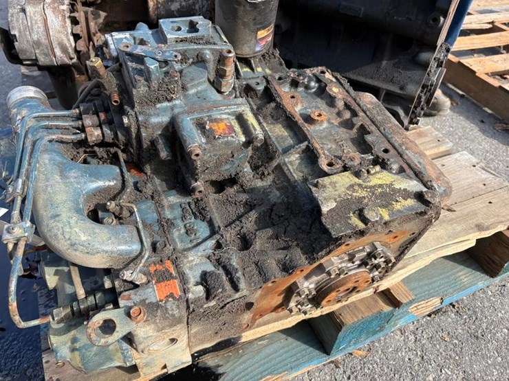 new-holland-l455-image-2