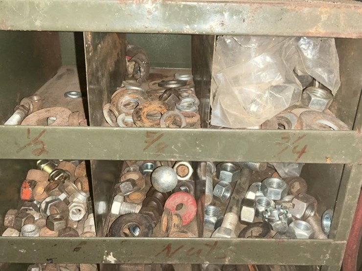 #770-•-parts-rack-of-nuts,-bolts,-washers-and-more-image-19