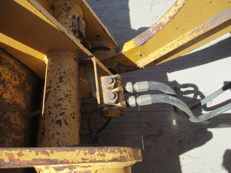 2011-liugong-842-iii-image-17