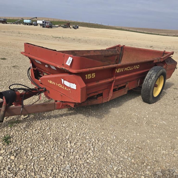 NEW HOLLAND 155
