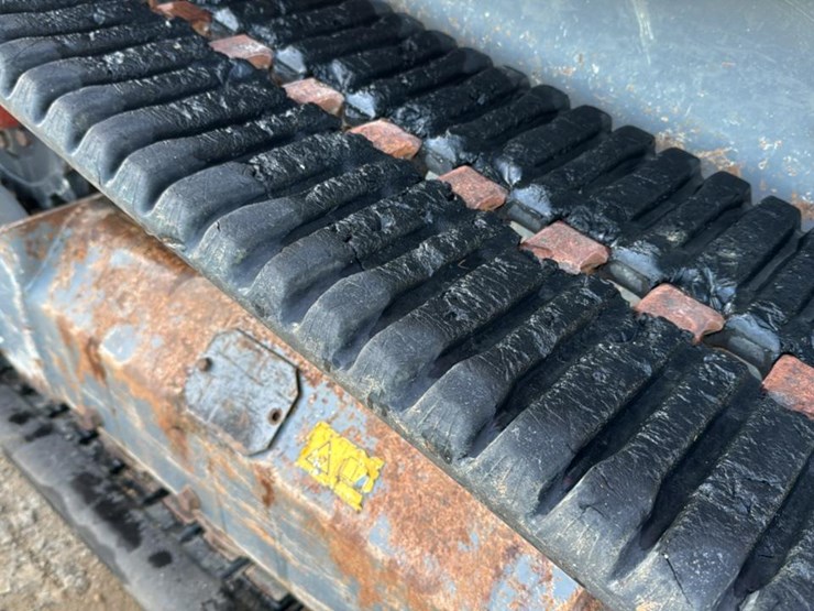 2018-takeuchi-tl8-image-19