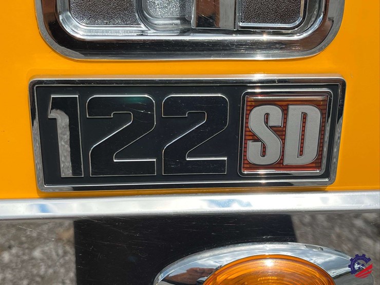 2020-freightliner-122sd-image-27