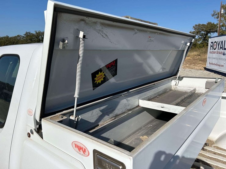 2013-chevrolet-silverado-1500-image-19