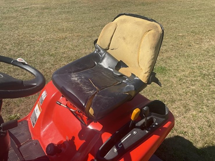 #42-•-2005-kubota-gr2000g-lawn-mower-image-10